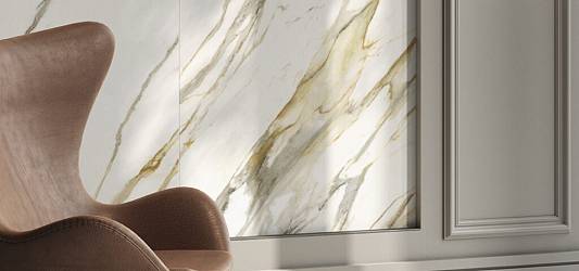 Уютная квартира в современном стиле с мрамором Calacatta Gold