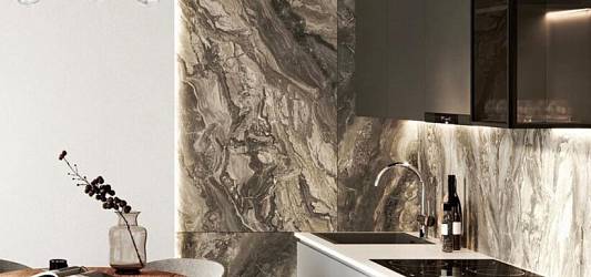 Идеальное сочетание для кухни - фартук под мрамор и пол под дерево