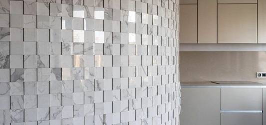 Мозаика как украшение: декоративные акценты в прихожей