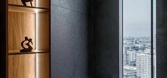 Темный керамогранит в интерьере: технические нюансы и практика применения